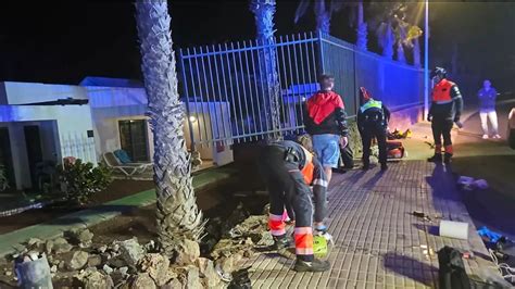 accidente playa blanca|British baby dies in Lanzarote car crash that left family in hospital .